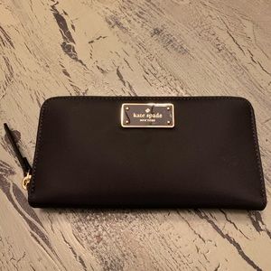 Kate Spade Blake Avenue wallet